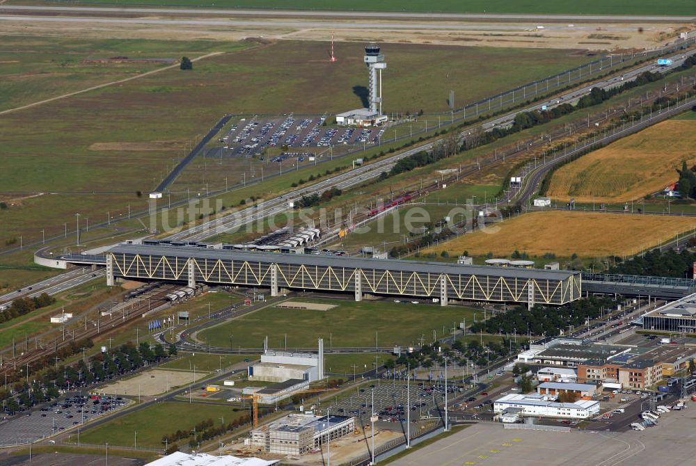 Schkeuditz aus der Vogelperspektive: Airport Leipzig-Halle auch Flughafen Schkeuditz genannt