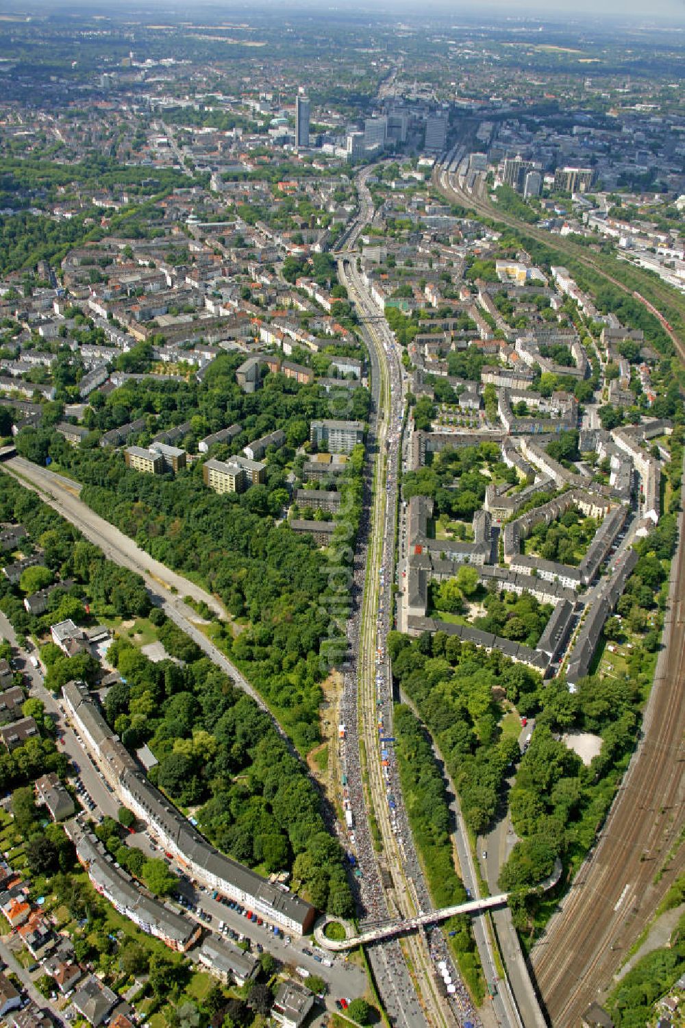 Essen von oben - Aktion ? Still-Leben ? der Kulturhauptstadt RUHR 2010