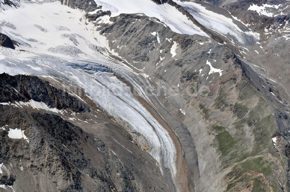 Luftaufnahme Vent - Alpen- Gletscher und Bergmassiv der Wildspitze und der Weißseespitze bei Vent in Tirol in Österreich