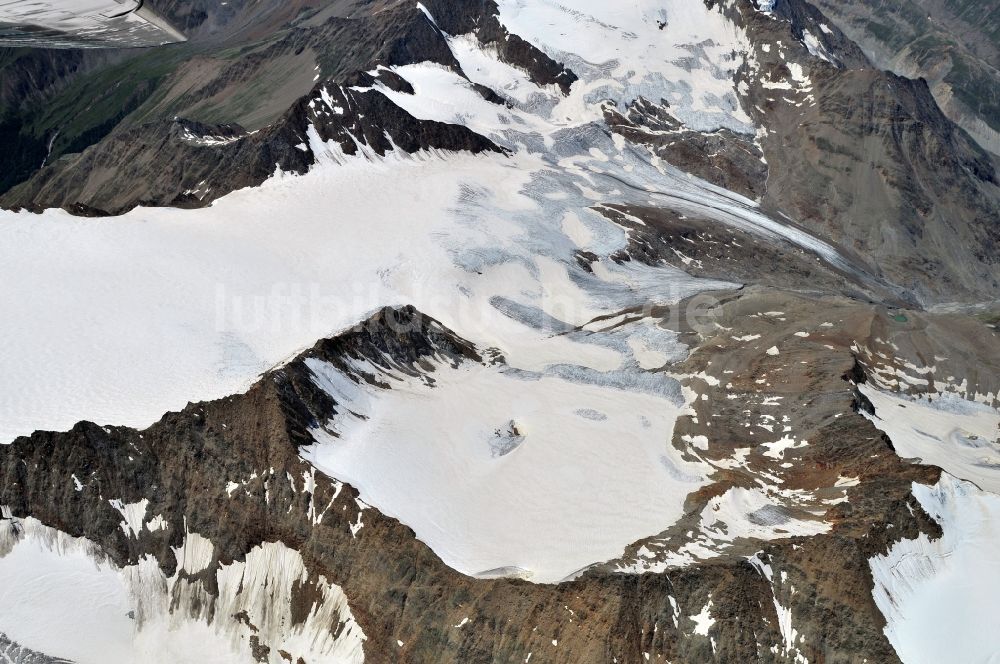 Luftbild Vent - Alpen- Gletscher und Bergmassiv der Wildspitze und der Weißseespitze bei Vent in Tirol in Österreich