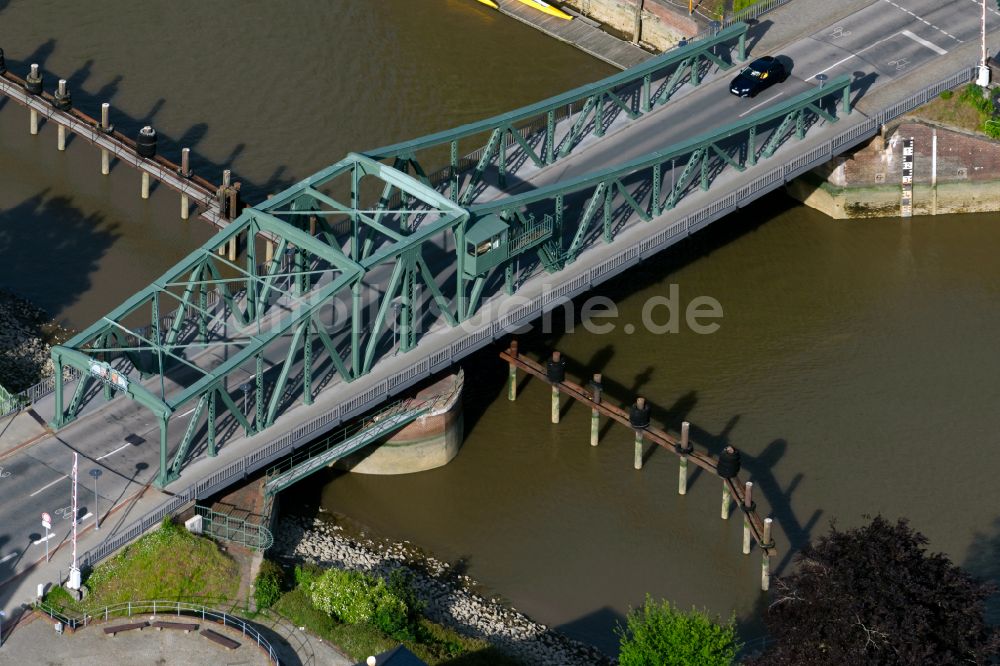 Luftbild Bremerhaven - Altbau- Brückenkomplex Geestebrücke über in Bremerhaven im Bundesland Bremen, Deutschland