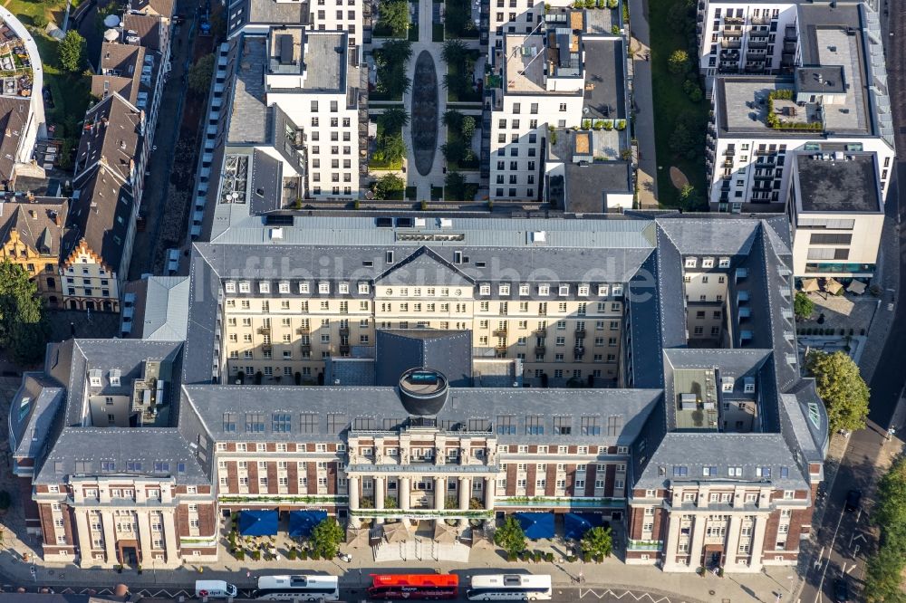 Düsseldorf von oben - Altbau- Gebäudes des ehemaligen Amtsgerichtsgebäude an der Mühlenstraße in Düsseldorf im Bundesland Nordrhein-Westfalen