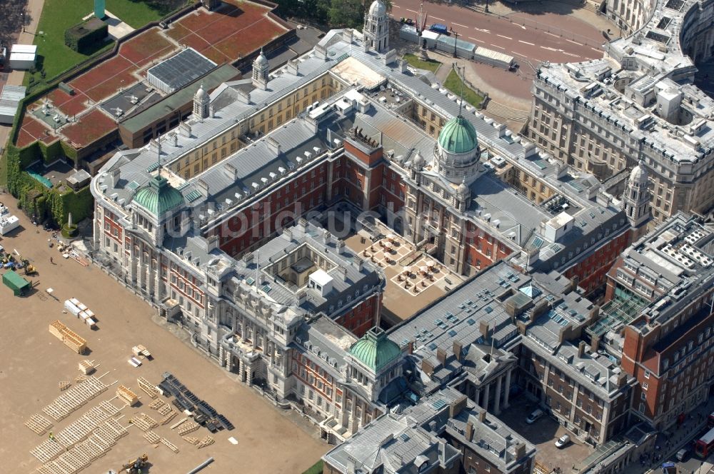 Luftbild London - Altbau des Verteidigungsministeriums Ministry of Defence in London, Großbritannien