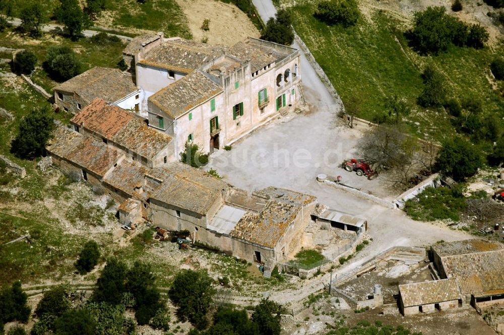 Luftaufnahme Palma - Alte Finca am Stadtrand von Palma auf Mallorca