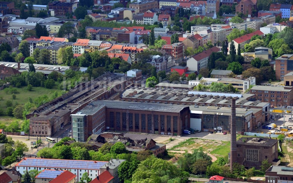 Luftaufnahme Magdeburg - Alte Lagerhallen und Produktionsstätten in Magdeburg im Bundesland Sachsen-Anhalt