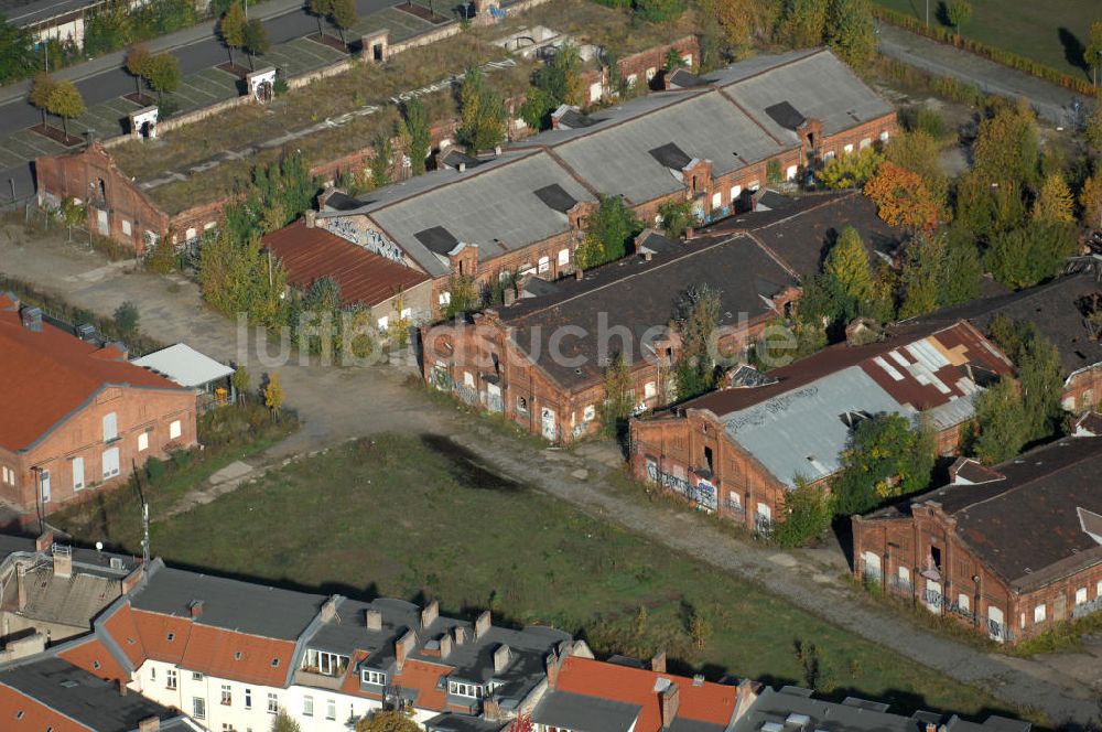 Luftbild Berlin - Alte Schlachthofhallen an der August-Lindemann-Straße in Berlin-Friedrichshain