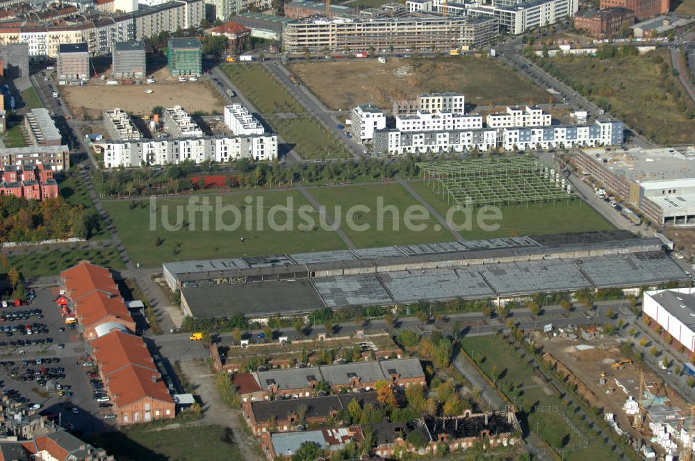 Berlin von oben - Alte Schlachthofhallen an der August-Lindemann-Straße in Berlin-Friedrichshain