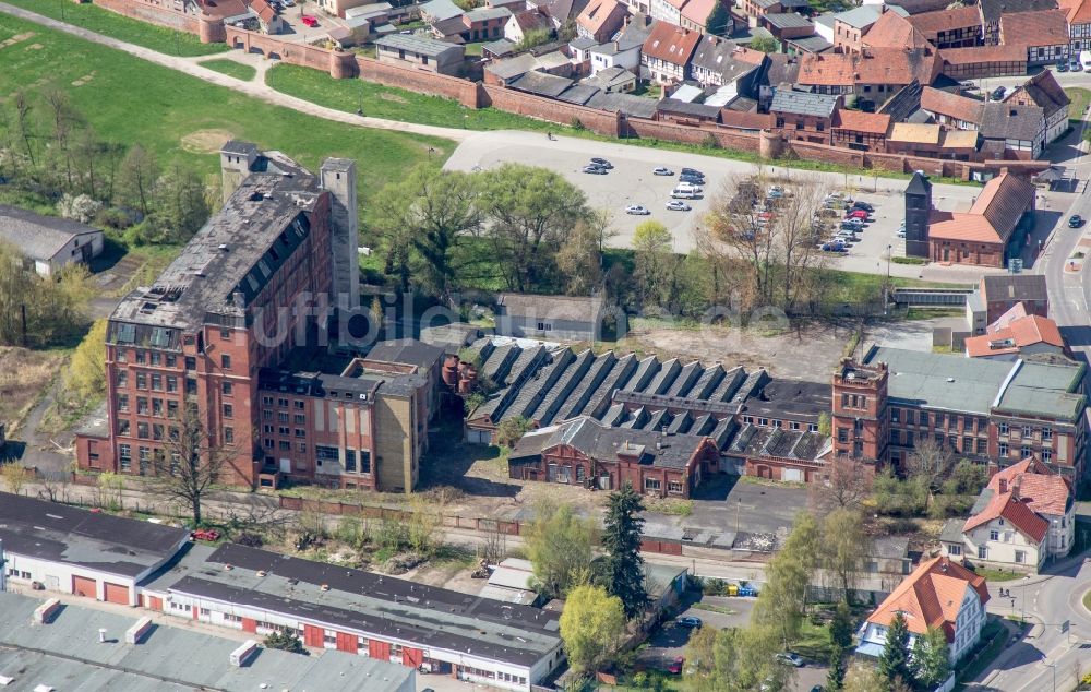 Wittstock aus der Vogelperspektive: Alte Textilfabrik von Wittstock im Bundesland Brandenburg