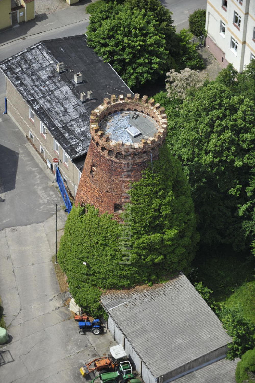 Luftbild Genthin - alte Windmühlenreste in Genthin