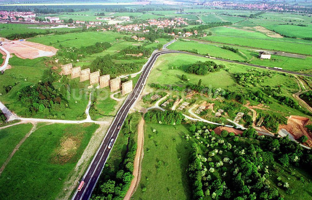 Fulda / Hessen aus der Vogelperspektive: altes Eisenbahnviadukt bei Fulda / Hessen.