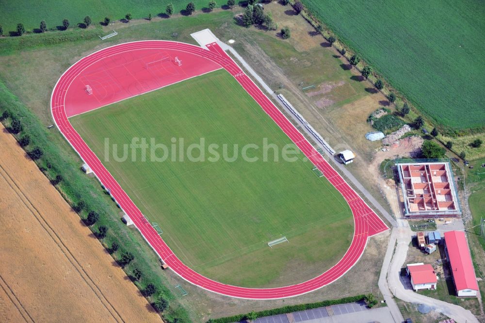 Luftbild Altlandsberg - ALTLANDSBERG 13.07.2013 Der Sportplatz Bollensdorfer Weg in Altlandsberg im Bundesland Brandenburg.