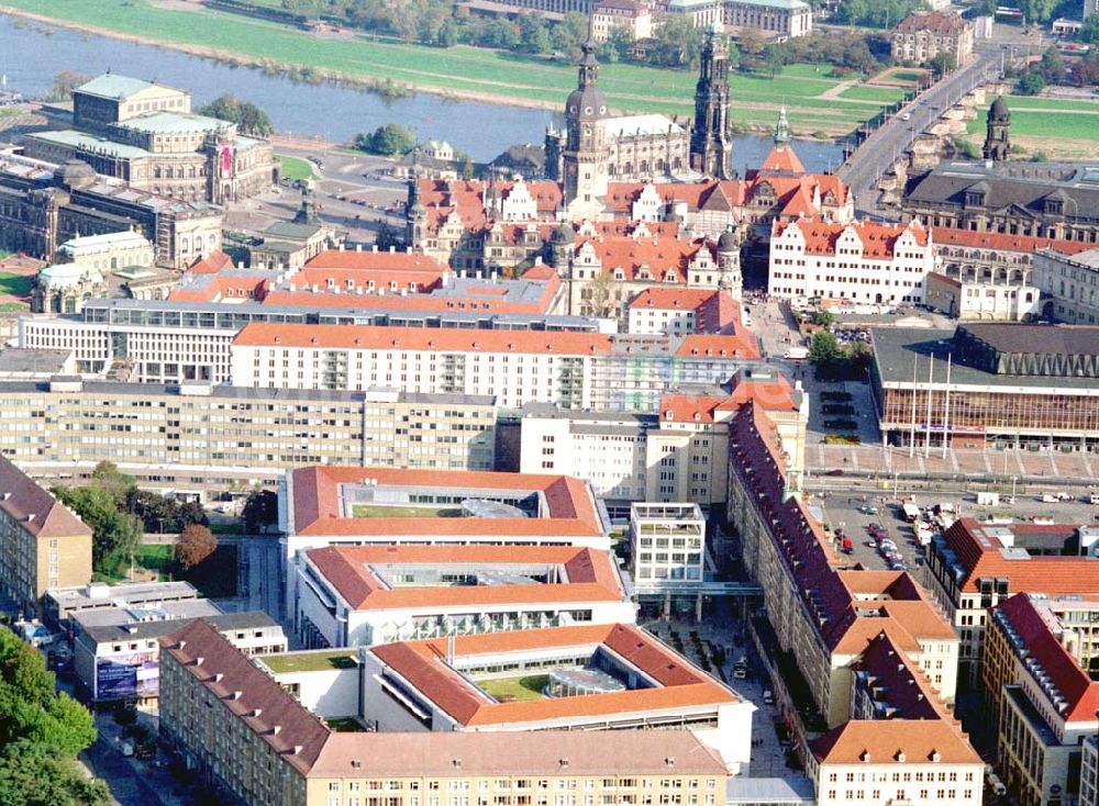 Luftaufnahme Dresden - Altmarkt - Center in der Dresdner Innenstadt. Altmarkt - Galerie der ECE in der Dresdner Innenstadt. 11.10.2002