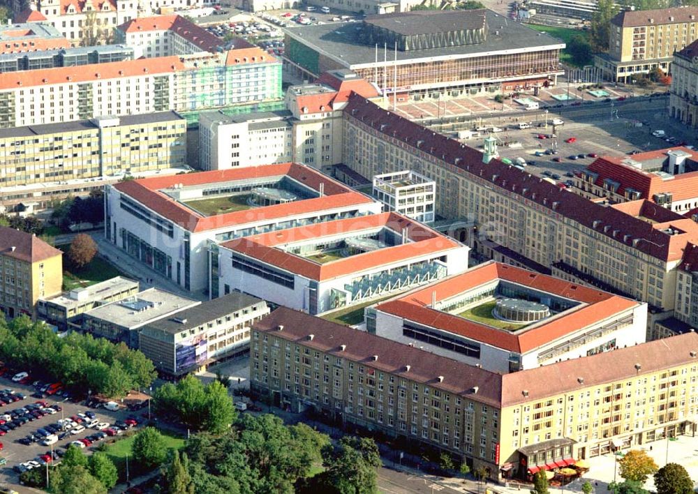 Dresden aus der Vogelperspektive: Altmarkt - Center in der Dresdner Innenstadt. Altmarkt - Galerie der ECE in der Dresdner Innenstadt. 11.10.2002