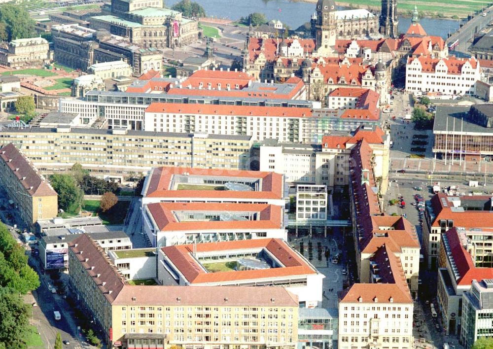 Luftbild Dresden - Altmarkt - Center in der Dresdner Innenstadt. Altmarkt - Galerie der ECE in der Dresdner Innenstadt. 11.10.2002