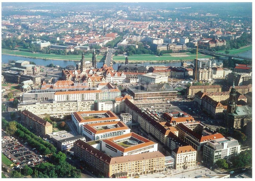 Dresden aus der Vogelperspektive: Altmarkt - Center in der Dresdner Innenstadt. 11.10.2002 Altmarkt-Galerie der ECE in der Dresdner Innenstadt.