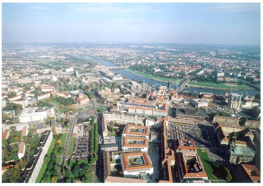 Dresden von oben - Altmarkt - Center in der Dresdner Innenstadt. 11.10.2002 Altmarkt-Galerie der ECE in der Dresdner Innenstadt.