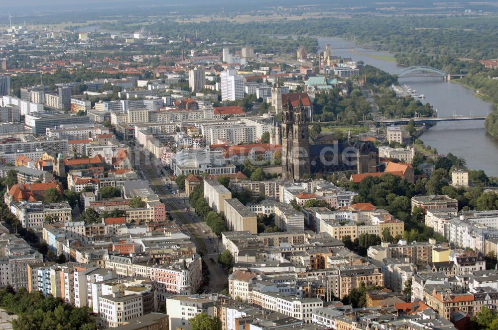 Magdeburg von oben - Altstadt am Breiten Weg mit Dom in Magdeburg