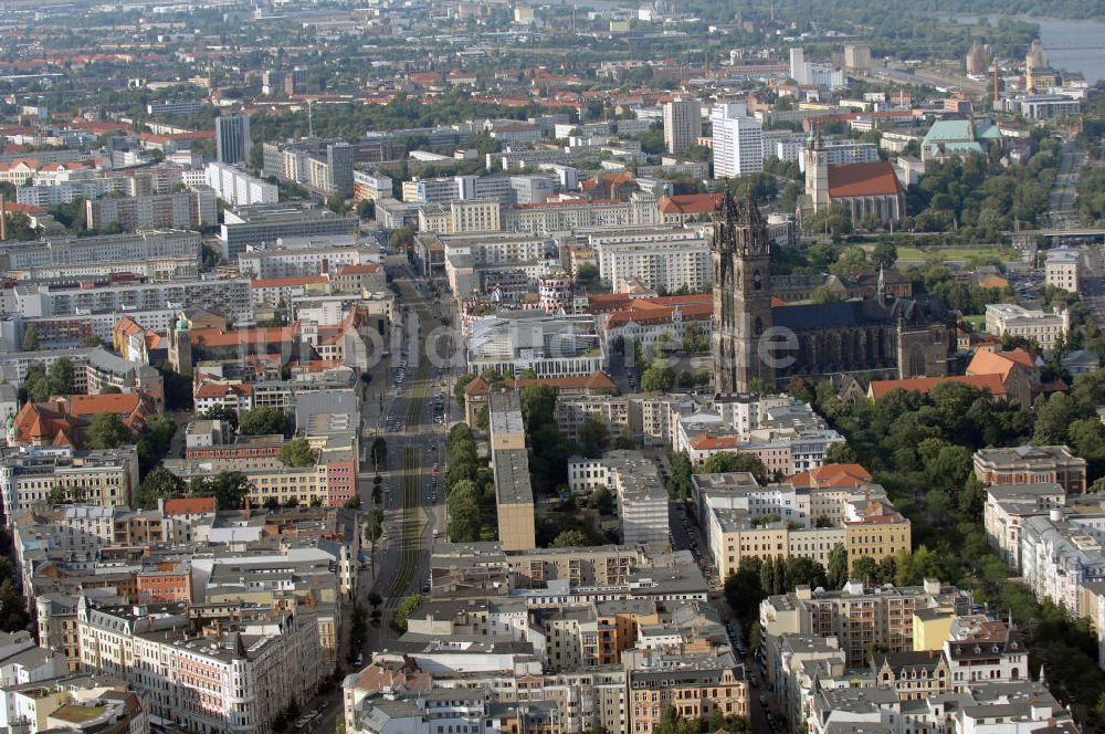 Luftaufnahme Magdeburg - Altstadt am Breiten Weg mit Dom in Magdeburg