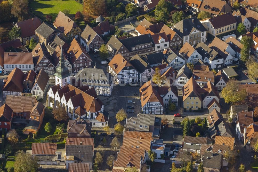 Luftbild Rietberg - Altstadt mit historischem Rathaus von Rietberg im Bundesland Nordrhein-Westfalen