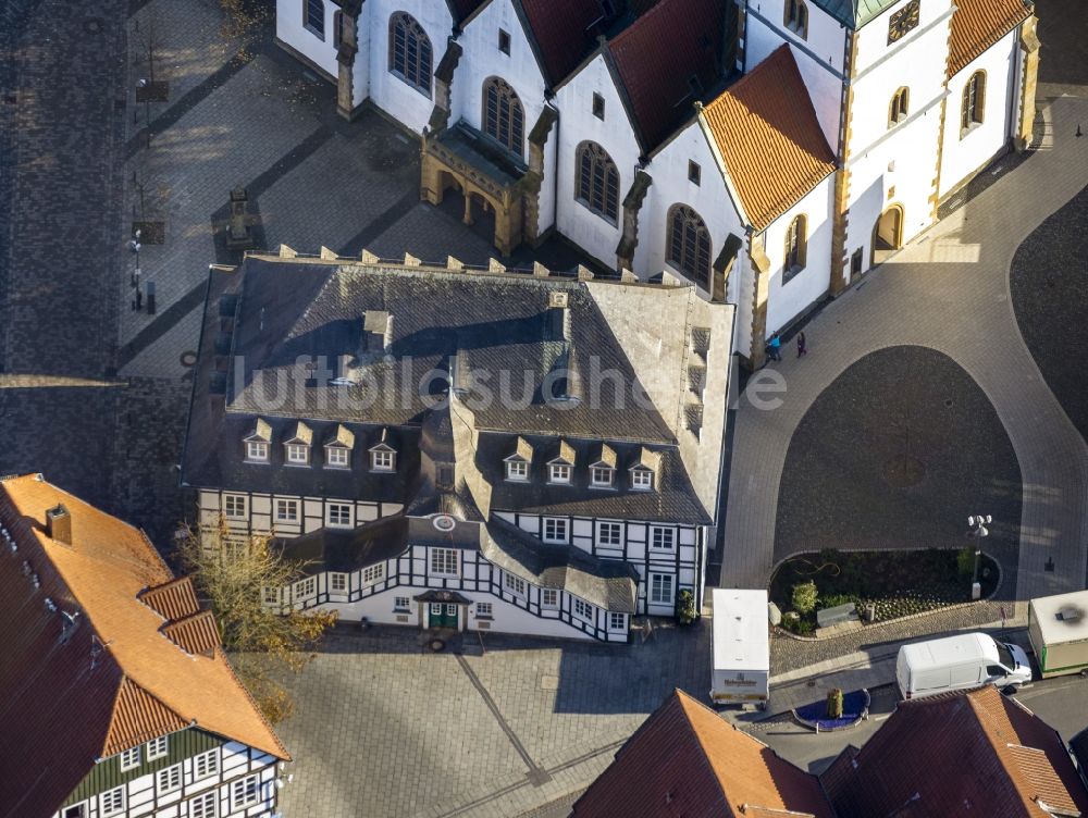 Luftbild Rietberg - Altstadt mit historischem Rathaus von Rietberg im Bundesland Nordrhein-Westfalen