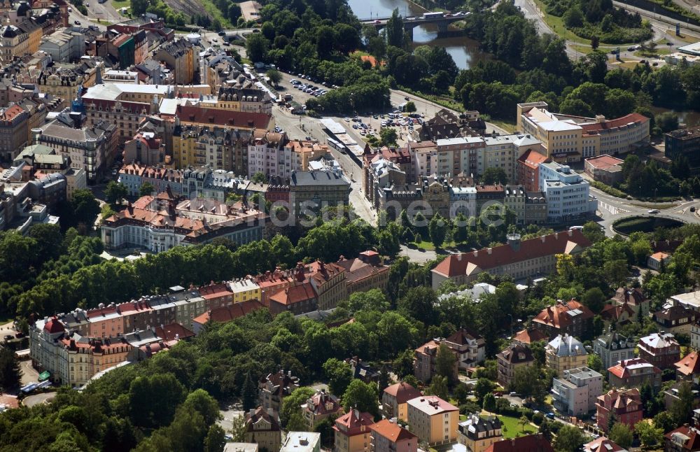 Karlsbad aus der Vogelperspektive: Altstadt von Karlsbad ( Karlovy Vary ) in Tschechien