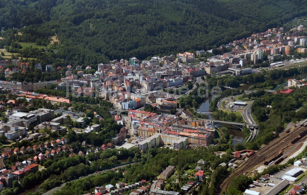 Luftbild Karlsbad - Altstadt von Karlsbad ( Karlovy Vary ) in Tschechien