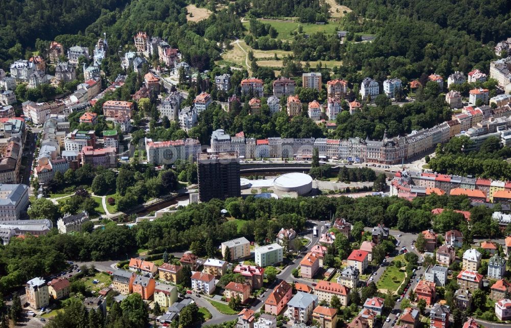 Luftbild Karlsbad - Altstadt von Karlsbad ( Karlovy Vary ) in Tschechien