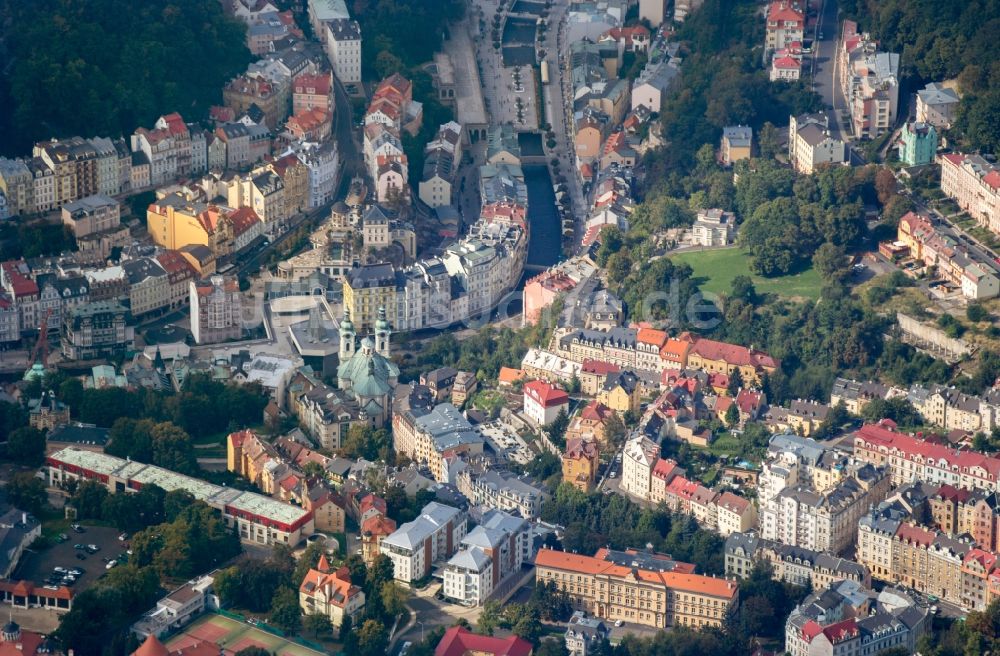 Luftbild Karlsbad - Altstadt von Karlsbad ( Karlovy Vary ) in Tschechien