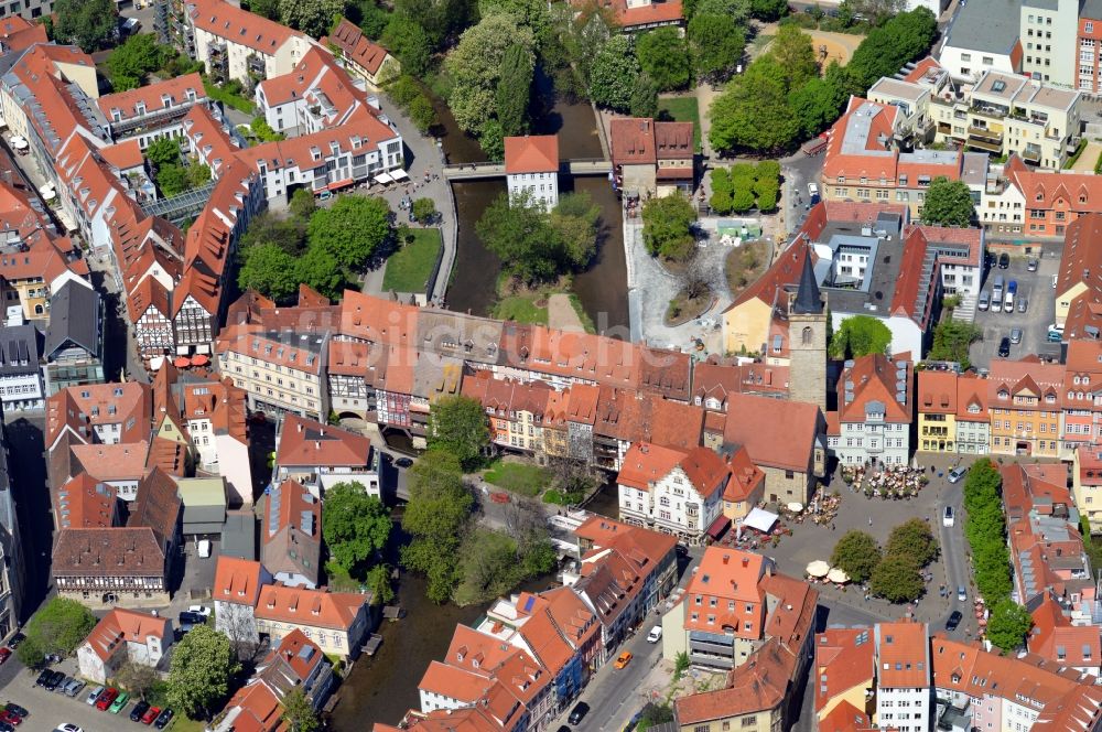 Erfurt von oben - Altstadt und Krämerbrücke in Erfurt im Bundesland Thüringen