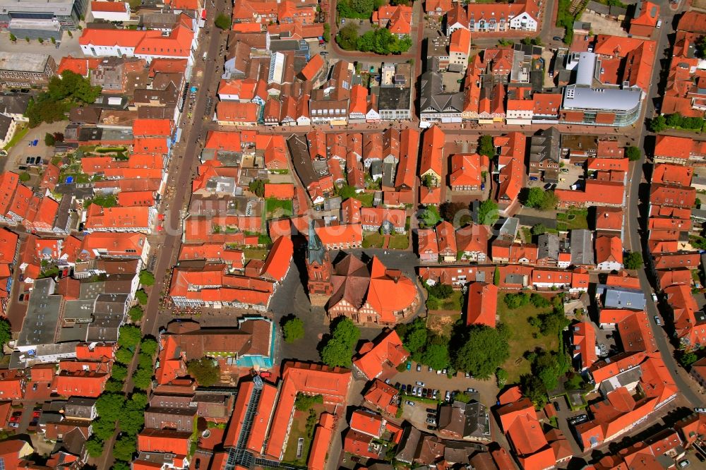 Nienburg aus der Vogelperspektive: Altstadt von Nienburg im Bundesland Niedersachsen