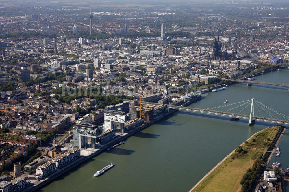 Köln von oben - Altstadt / old town Köln / Cologne mit Rhein / Rhine in NRW