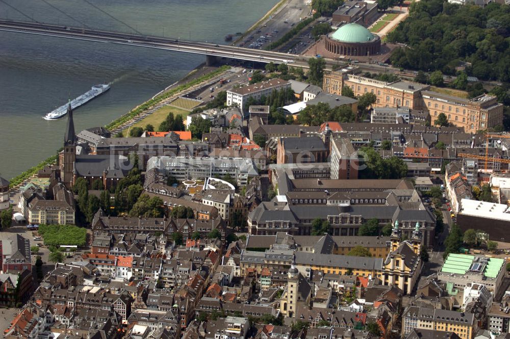 Luftbild Düsseldorf - Altstadt mit Tonhalle und Oberkasseler Brücke in Düsseldorf