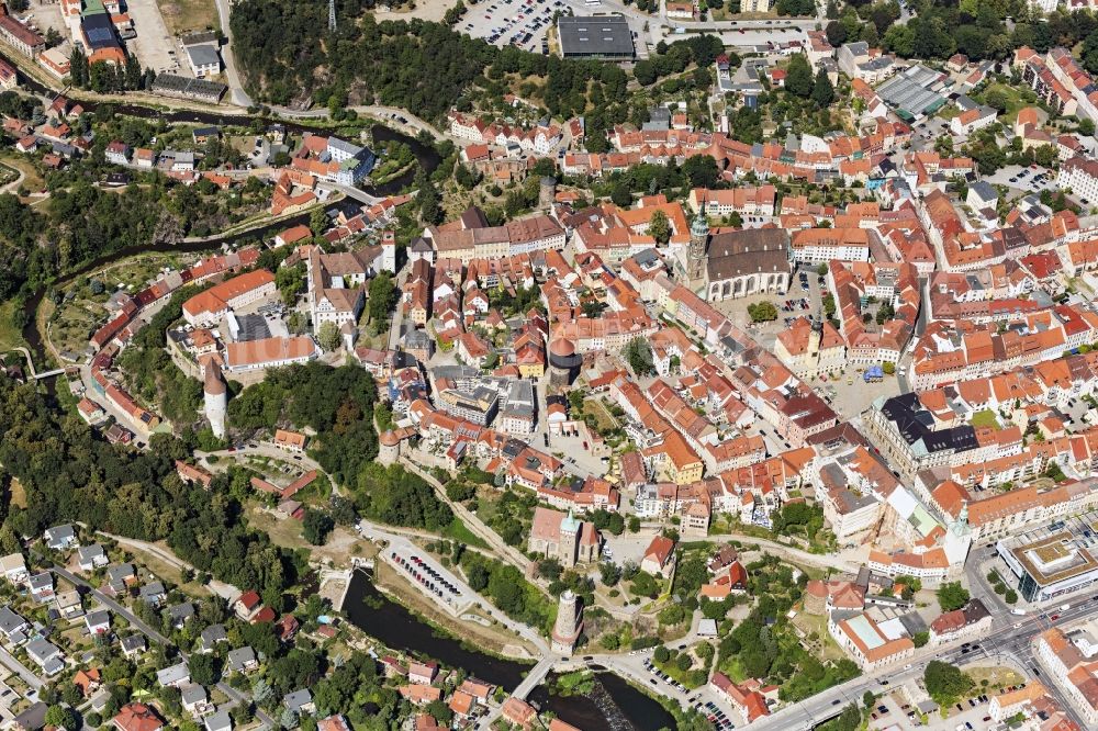 Bautzen von oben - Altstadt am Ufer des Flußverlaufes der Hauptspree in Bautzen im Bundesland Sachsen, Deutschland