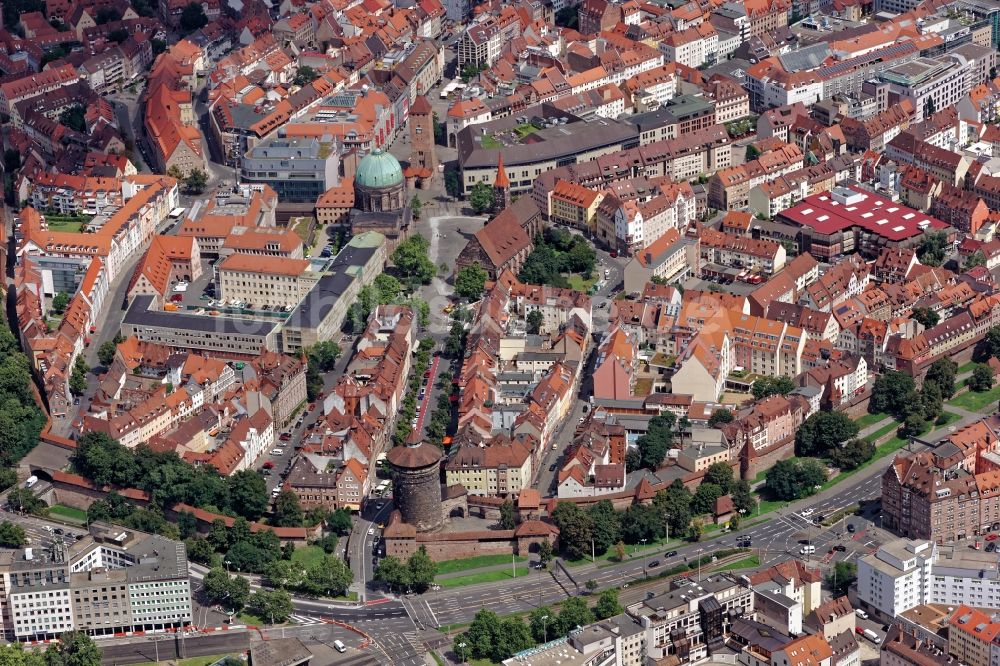 Nürnberg von oben - Altstadt Zentrum von Nürnberg in Bayern zwischen Plärrer Spittlertor und Kirche St. Elisabeth