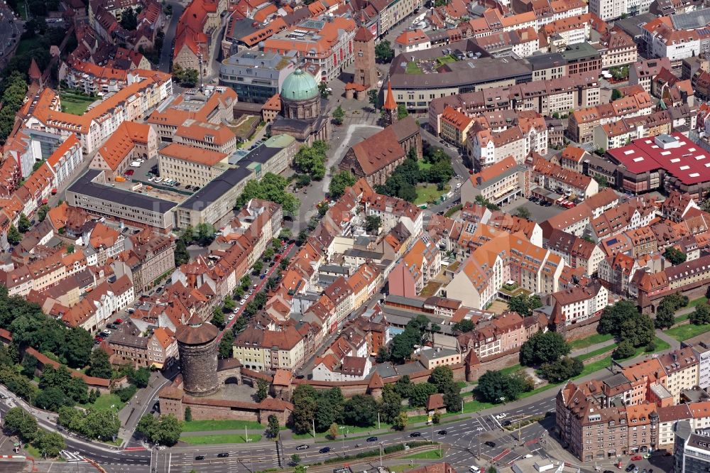 Nürnberg aus der Vogelperspektive: Altstadt Zentrum von Nürnberg in Bayern zwischen Plärrer Spittlertor und Kirche St. Elisabeth