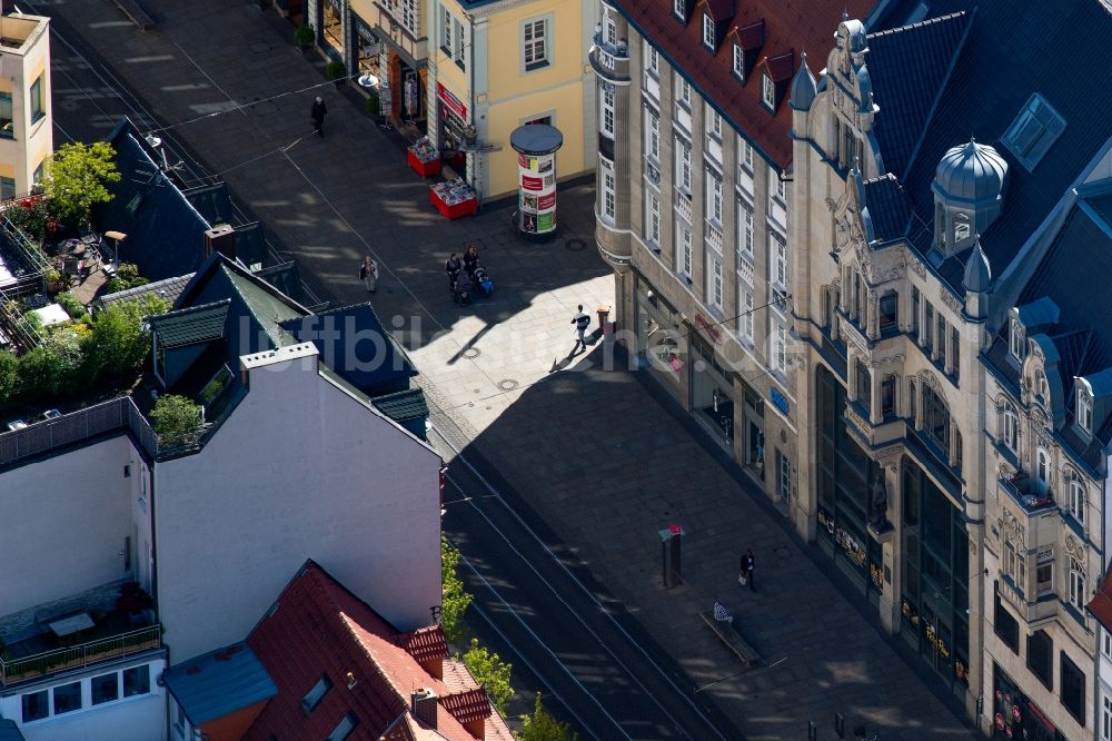 Erfurt von oben - Altstadtbereich am Anger und Innenstadtzentrum in Erfurt im Bundesland Thüringen