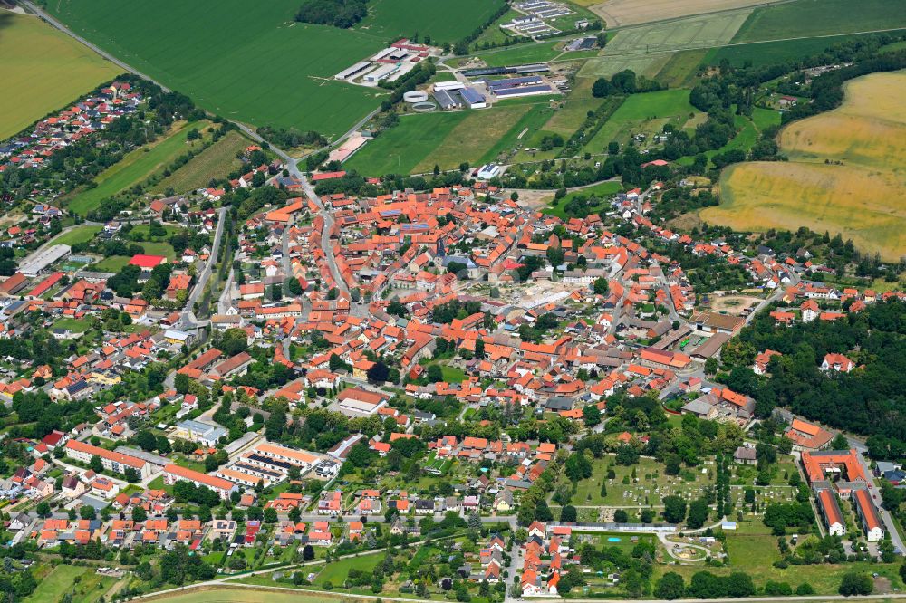 Derenburg aus der Vogelperspektive: Altstadtbereich in Derenburg im Bundesland Sachsen-Anhalt, Deutschland