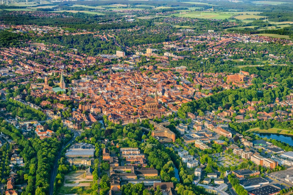 Luftbild Lüneburg - Altstadtbereich und Innenstadt in Lüneburg im Bundesland Niedersachsen, Deutschland