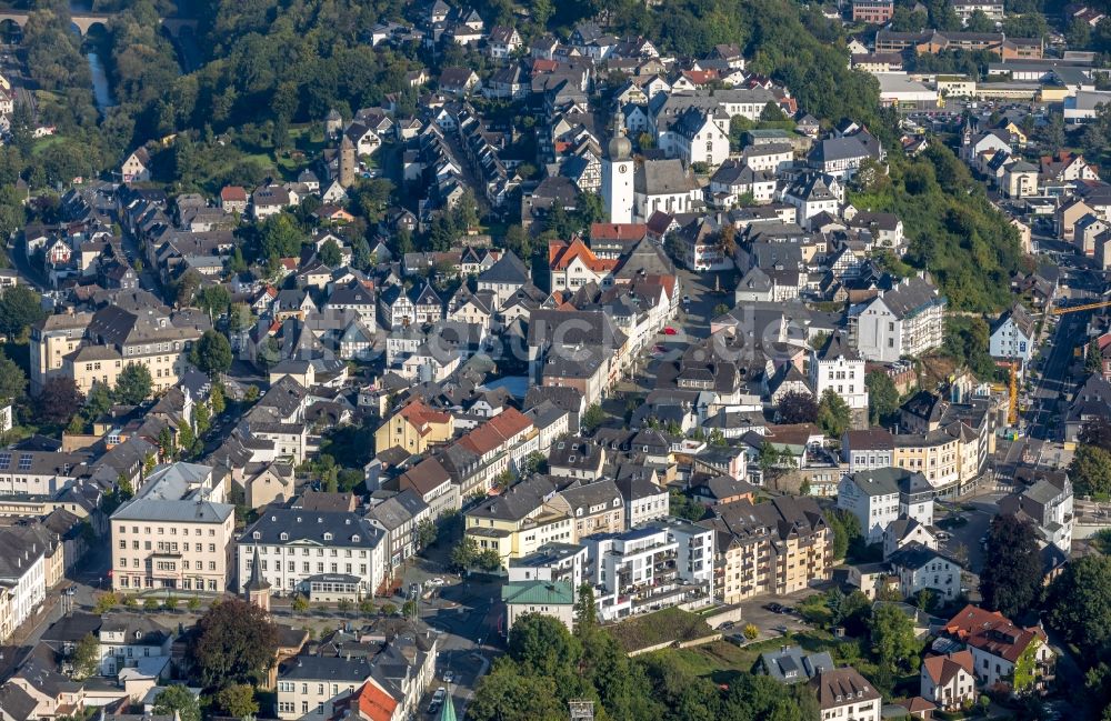 Arnsberg aus der Vogelperspektive: Altstadtbereich und Innenstadtzentrum in Arnsberg im Bundesland Nordrhein-Westfalen, Deutschland