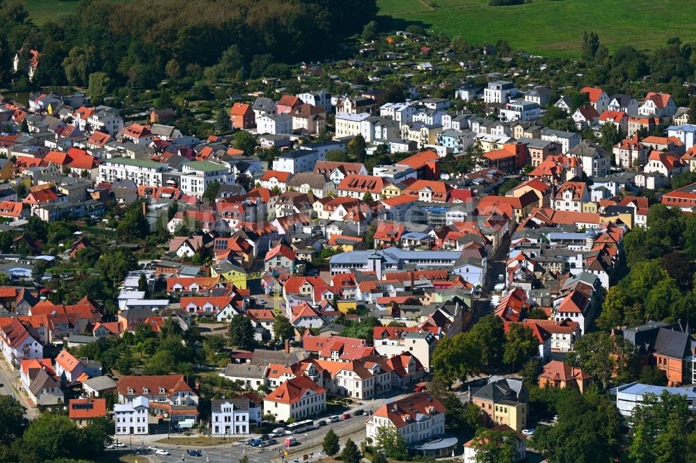 Luftaufnahme Bad Doberan - Altstadtbereich und Innenstadtzentrum in Bad Doberan im Bundesland Mecklenburg-Vorpommern, Deutschland