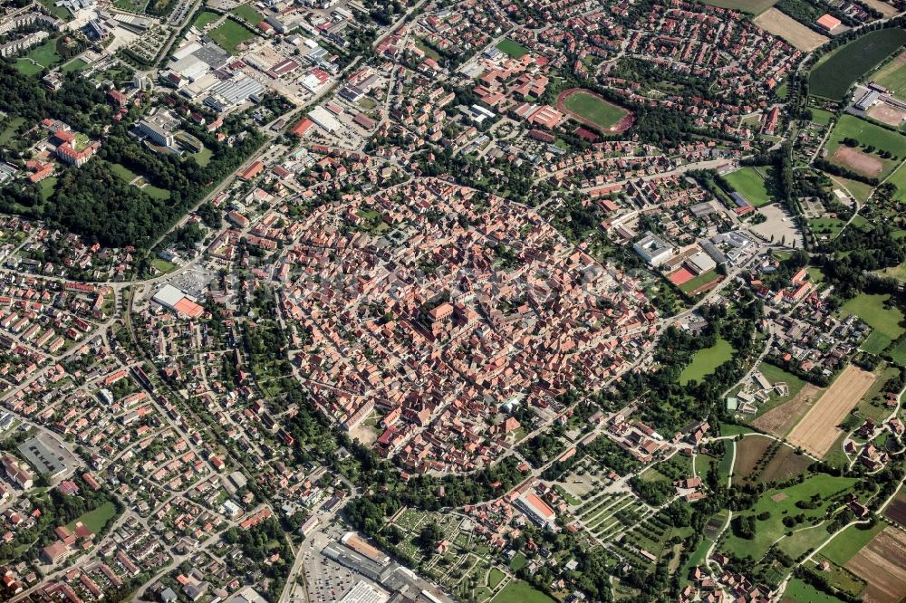 Bad Windsheim aus der Vogelperspektive: Altstadtbereich und Innenstadtzentrum in Bad Windsheim im Bundesland Bayern, Deutschland