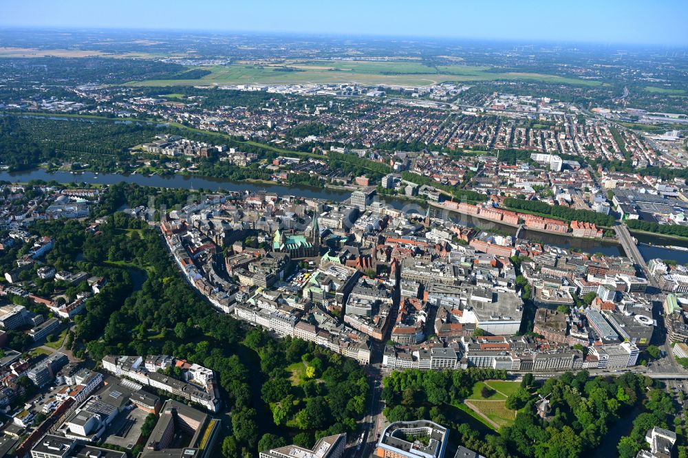 Bahnhofsvorstadt aus der Vogelperspektive: Altstadtbereich und Innenstadtzentrum in Bahnhofsvorstadt im Bundesland Bremen, Deutschland