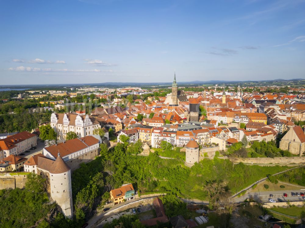 Bautzen von oben - Altstadtbereich und Innenstadtzentrum in Bautzen im Bundesland Sachsen, Deutschland