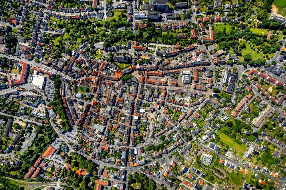 Luftaufnahme Beckum - Altstadtbereich und Innenstadtzentrum in Beckum im Bundesland Nordrhein-Westfalen, Deutschland