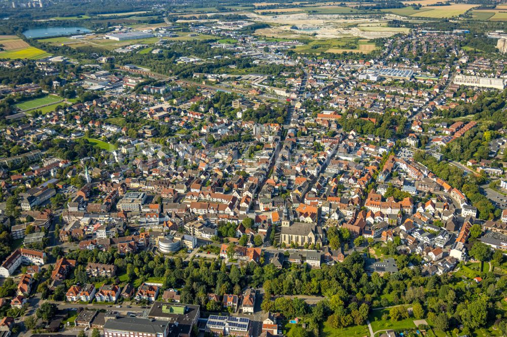 Beckum aus der Vogelperspektive: Altstadtbereich und Innenstadtzentrum in Beckum im Bundesland Nordrhein-Westfalen, Deutschland