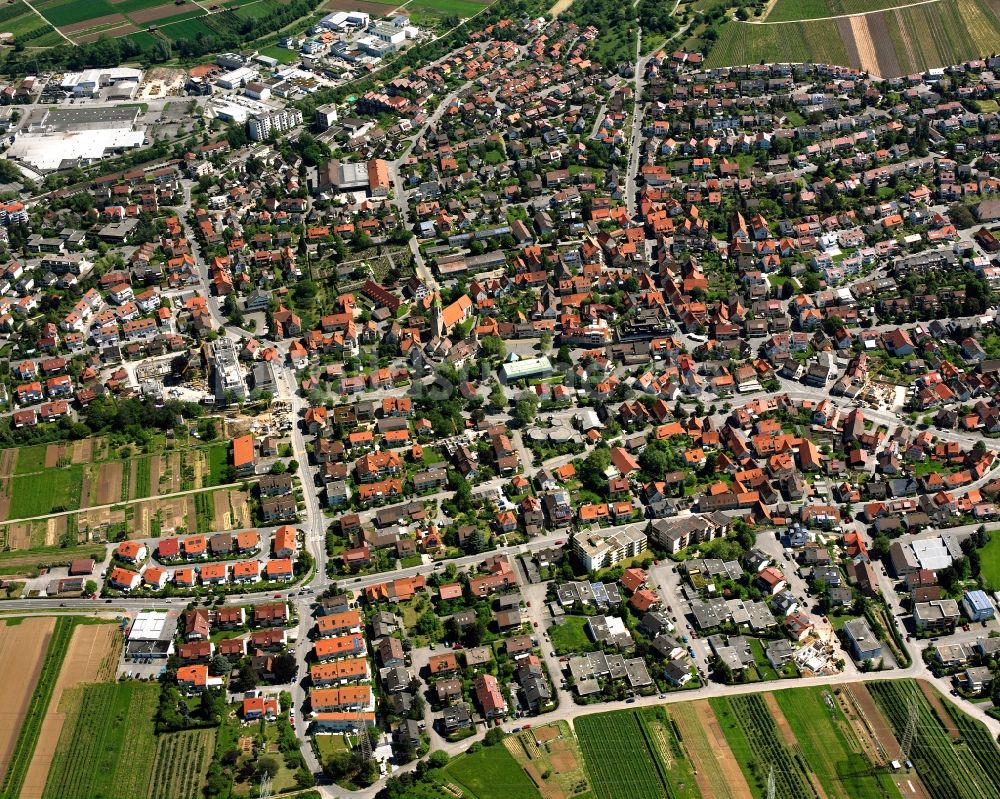 Beutelsbach aus der Vogelperspektive: Altstadtbereich und Innenstadtzentrum in Beutelsbach im Bundesland Baden-Württemberg, Deutschland