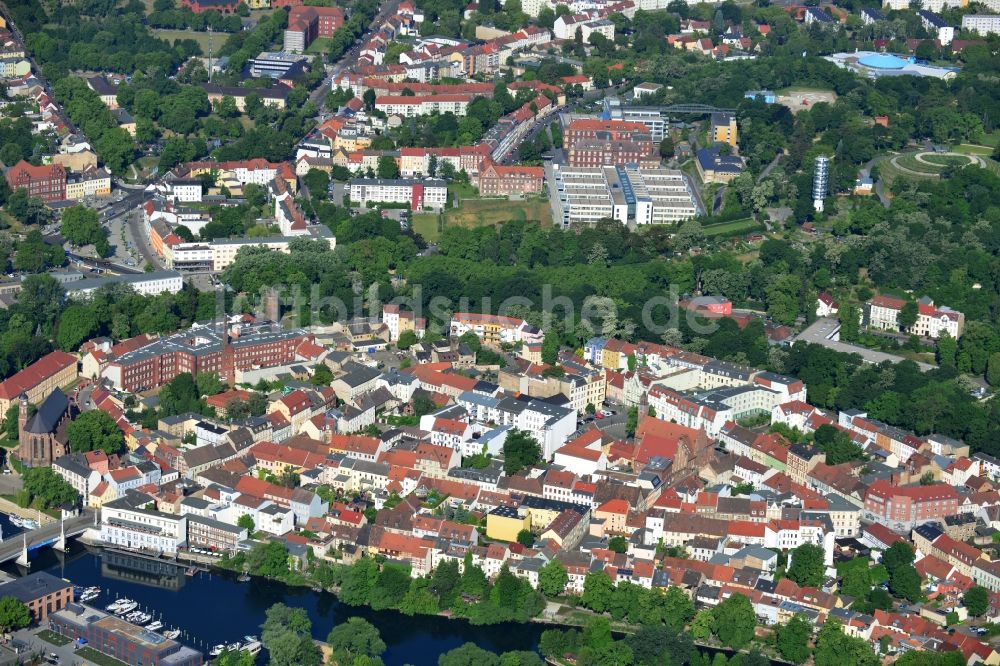 Brandenburg an der Havel von oben - Altstadtbereich und Innenstadtzentrum in Brandenburg an der Havel im Bundesland Brandenburg