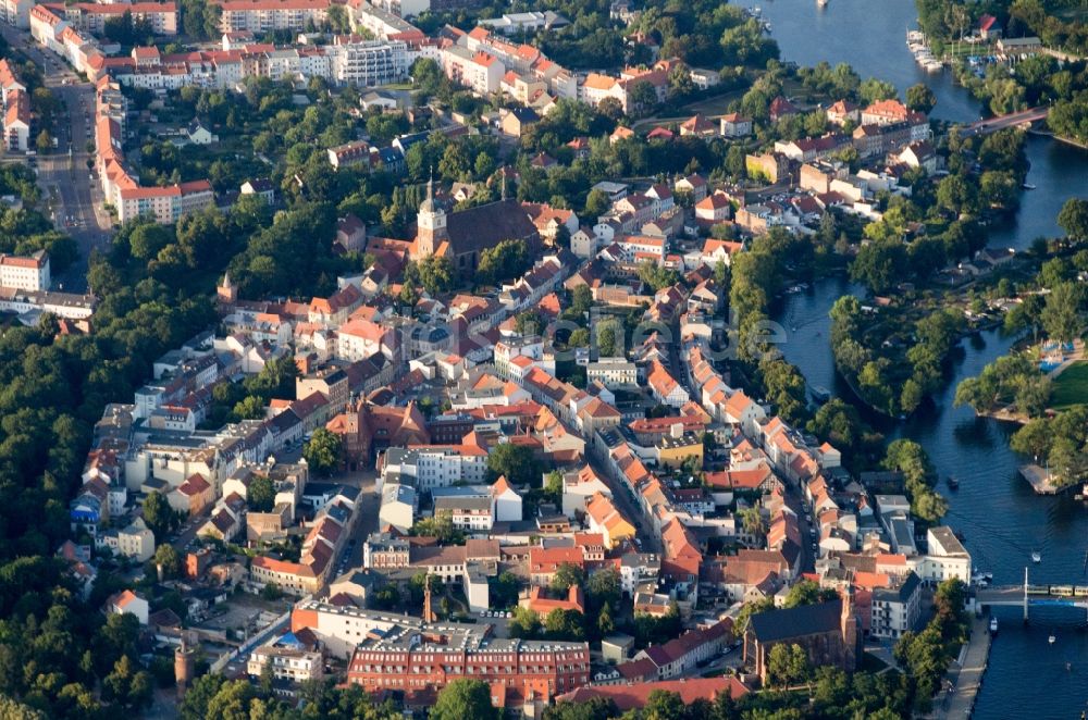 Brandenburg an der Havel von oben - Altstadtbereich und Innenstadtzentrum in Brandenburg an der Havel im Bundesland Brandenburg