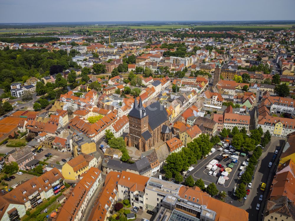 Delitzsch von oben - Altstadtbereich und Innenstadtzentrum in Delitzsch im Bundesland Sachsen, Deutschland