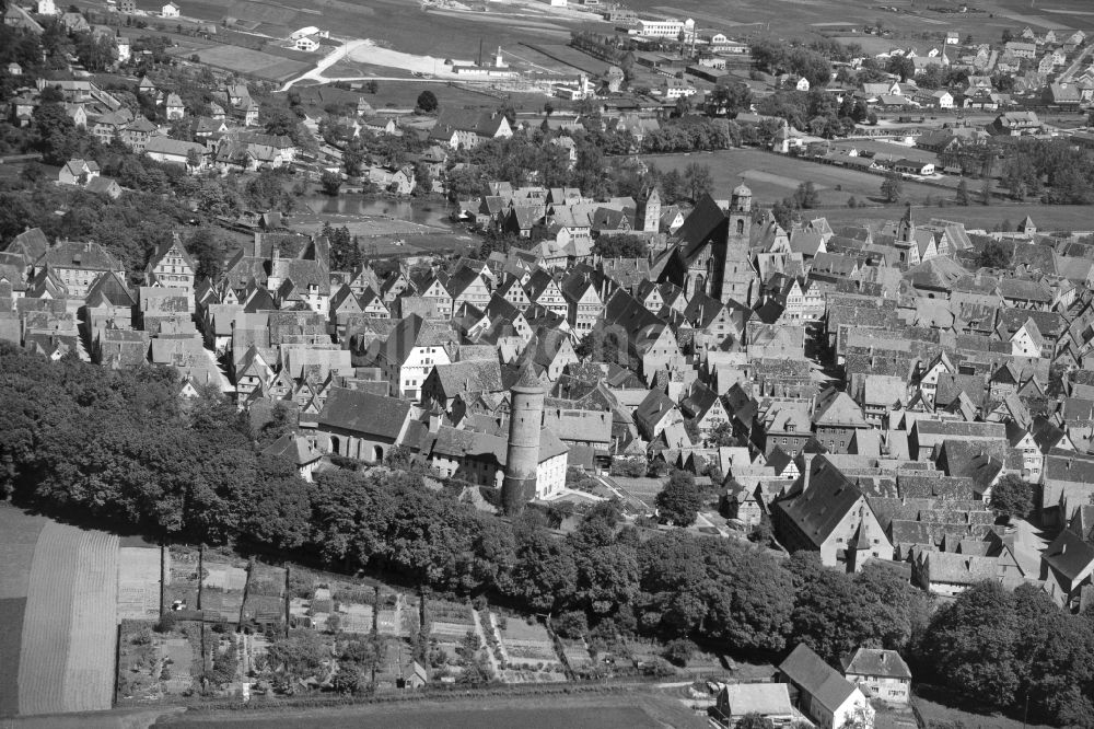 Dinkelsbühl von oben - Altstadtbereich und Innenstadtzentrum in Dinkelsbühl im Bundesland Bayern, Deutschland